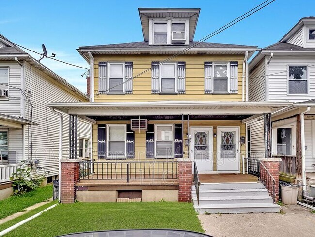 Primary Photo - 270 Irwin St