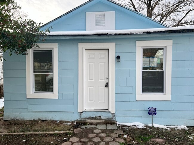 Building Photo - 6207 Danville Ave
