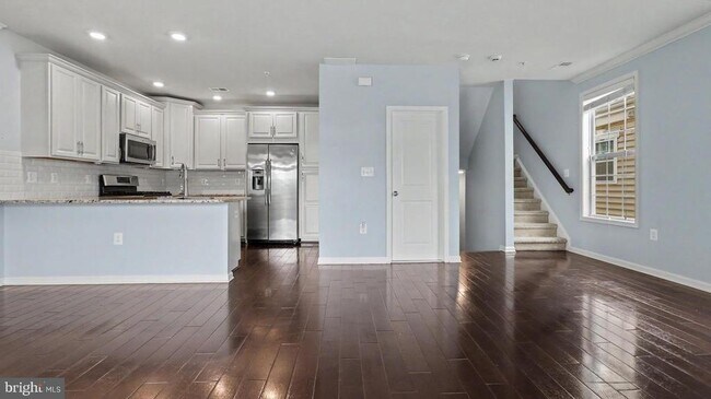 Building Photo - 43031 Foxtrail Woods Terrace