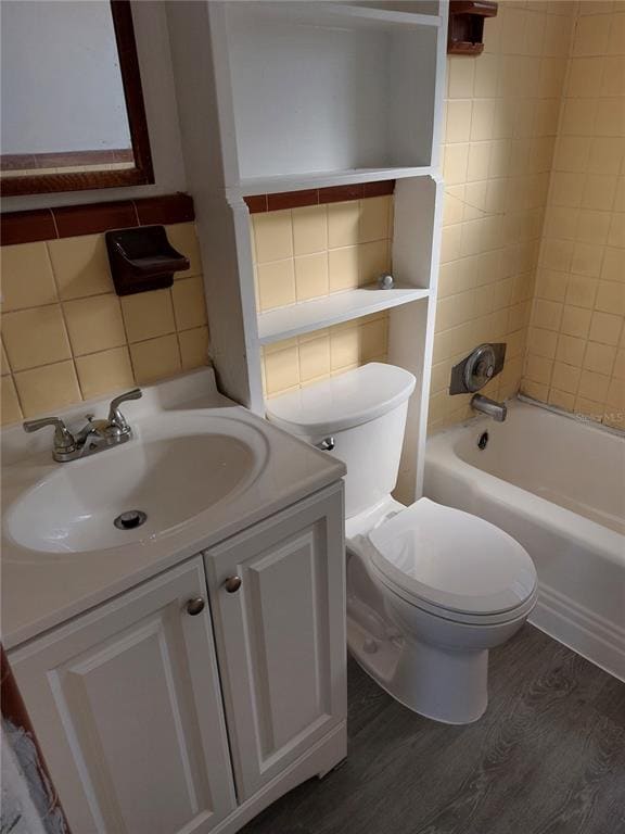 Building Photo - 104 W Lancaster Rd