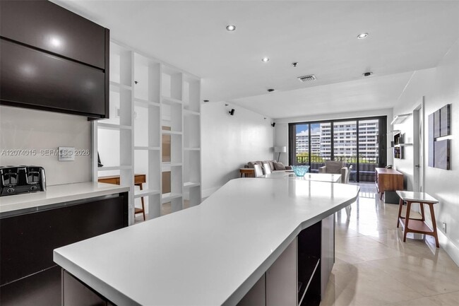 Building Photo - 251 Crandon Blvd