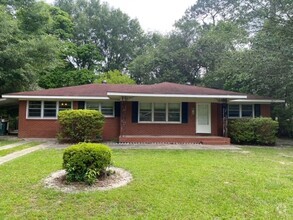 Building Photo - 3 Bedroom / 1.5 Bathroom home in Valdosta