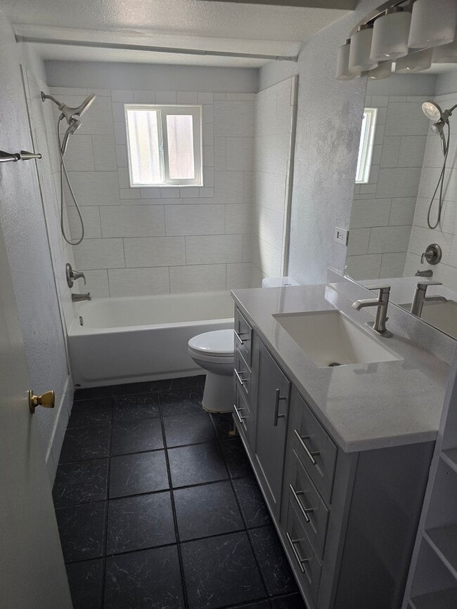 Building Photo - pm0502