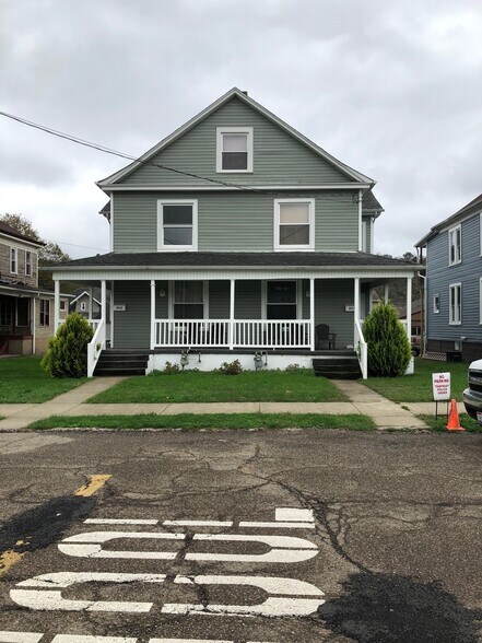 Building Photo - 3922 Lincoln Ave