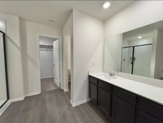 Building Photo - 11333 Pecan Crk Dr