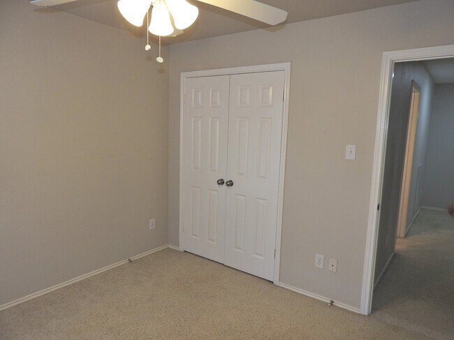 Building Photo - 4427 Wavertree Dr