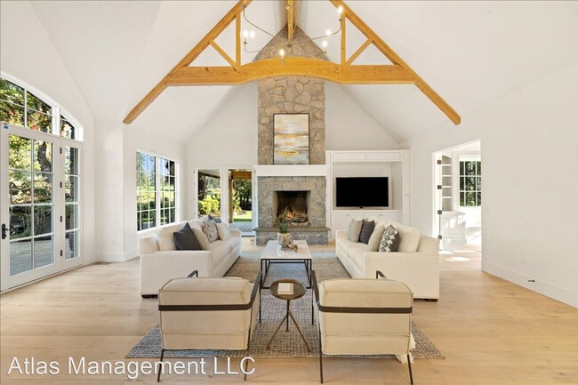 Building Photo - 4 br, 4.5 bath House - 1199 Fairway Rd