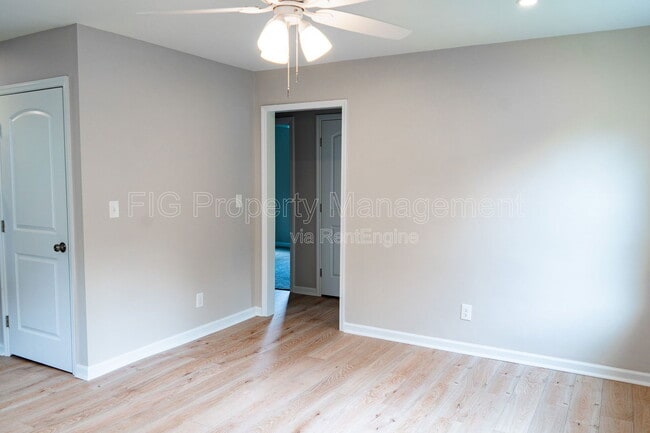 Building Photo - 614 Hillview Rd