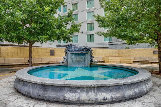 Building Photo - Beautiful 1 Bed- 1 Bath in Houston Place Lofts- Downtown Fort Worth- 76102