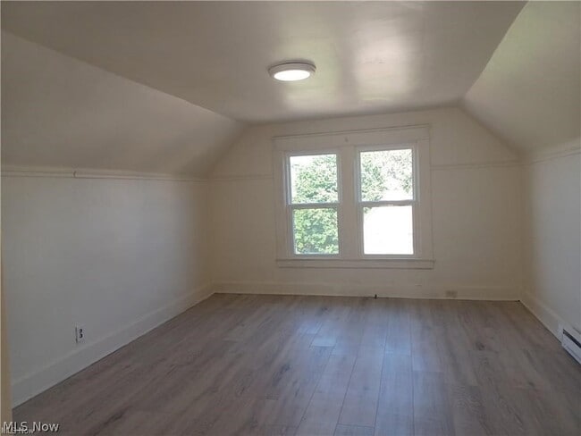 Building Photo - 112 N Portland Ave