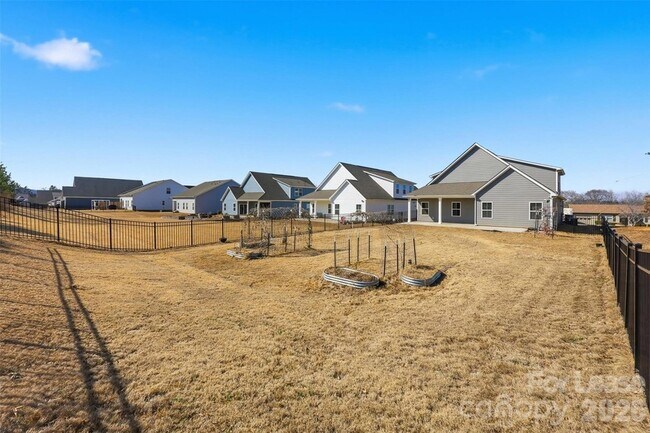 Building Photo - 6425 Cumberland Dr