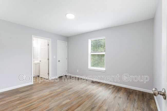 Building Photo - 6900 Seaver Dr NW