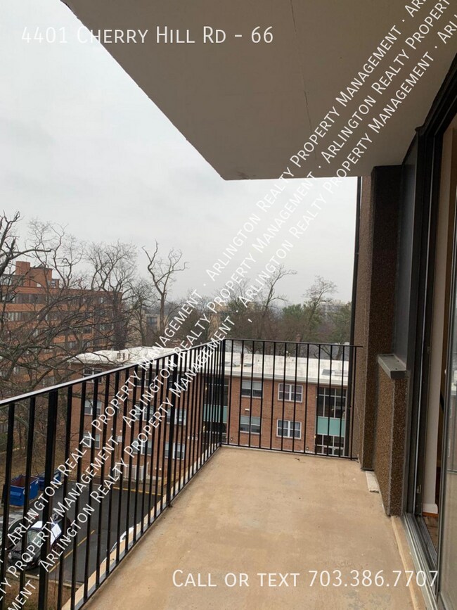 Building Photo - 4401 Cherry Hill Rd