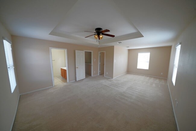 Building Photo - Beautifully maintained home for lease! - Realtor Commission: $500