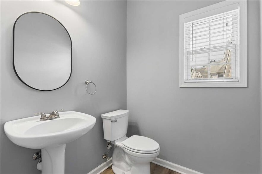 Building Photo - 1304 Kirkwood Ln