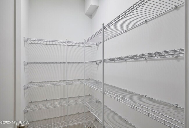 Building Photo - 52 Colfax St