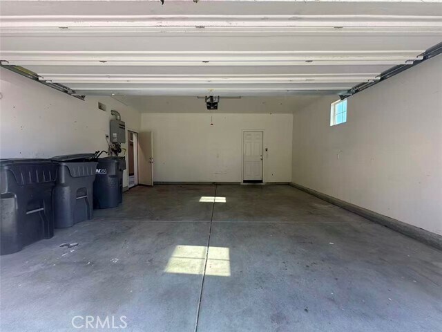Building Photo - 5862 Ginger Dr
