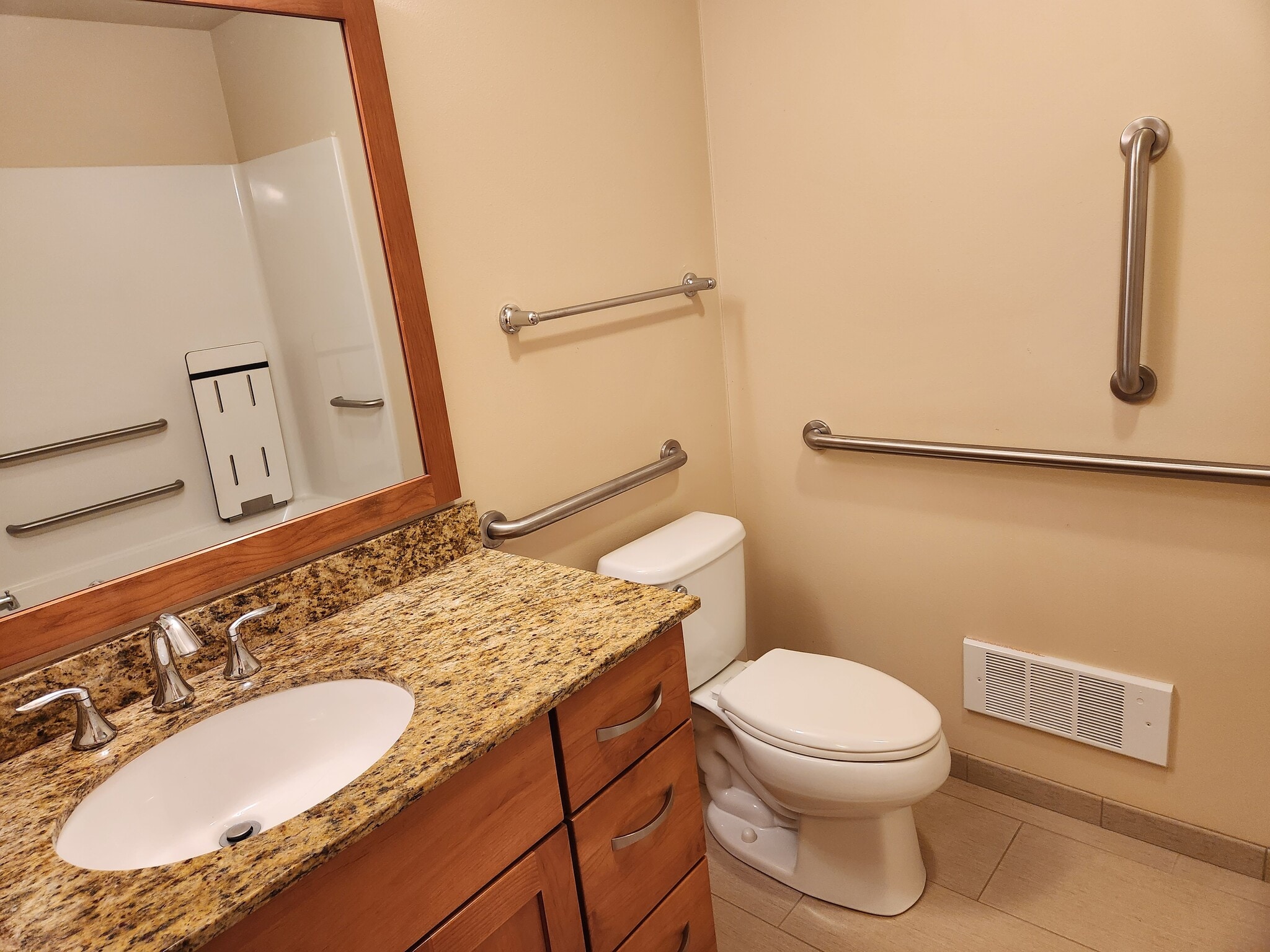 Building Photo - 263 W Bakerview Rd