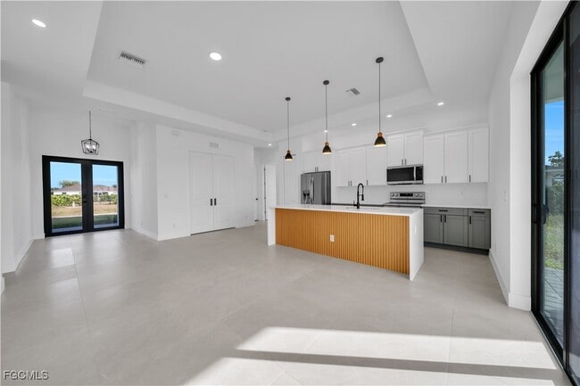 Building Photo - 1612 NW 9th Ave