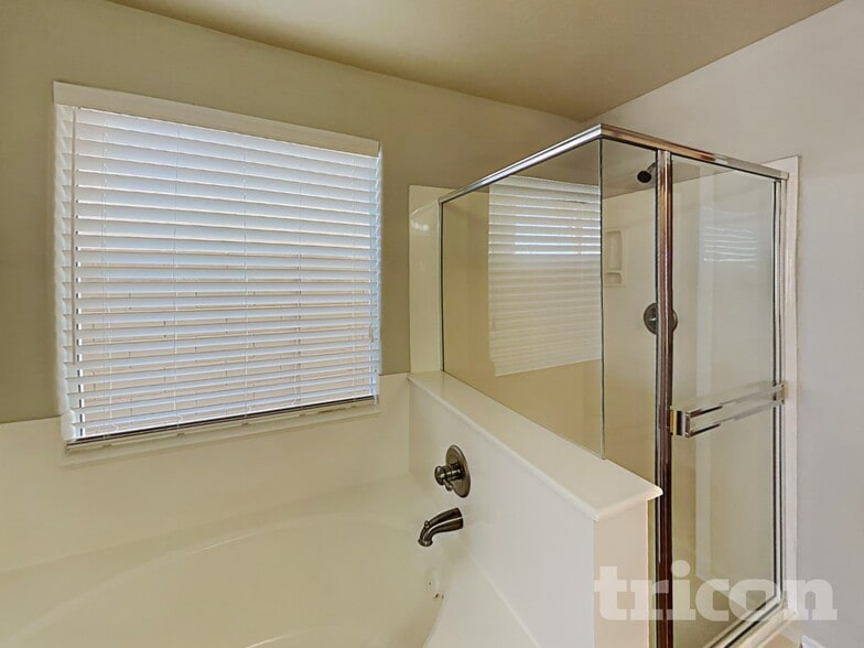 Building Photo - 41180 W Bravo Dr