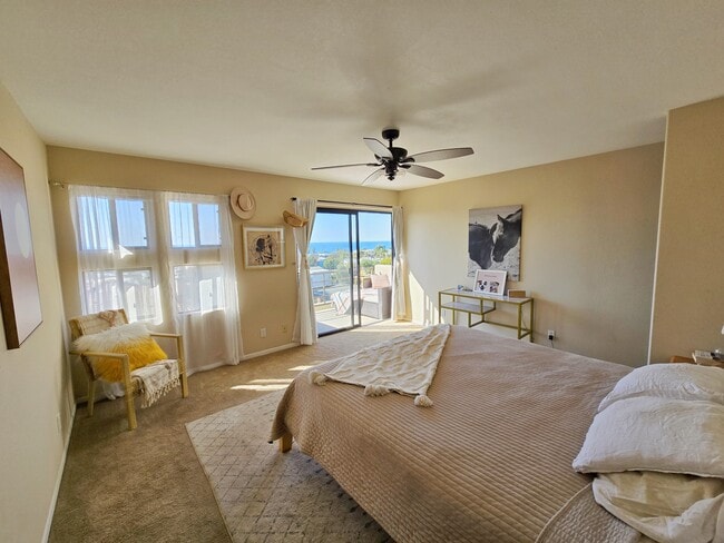 Building Photo - 2070 Oxford Ave