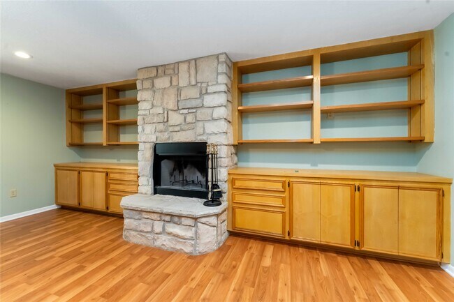 Building Photo - 5618 Avenue M 1/2