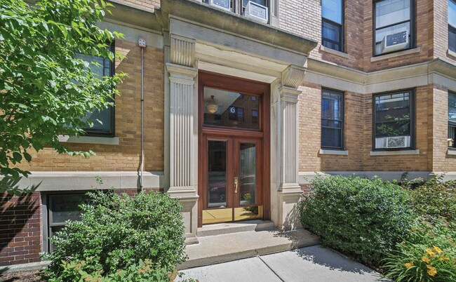 Building Photo - 6 Newport Rd