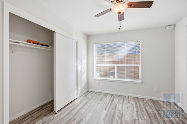 Building Photo - 1514 Parker Ln