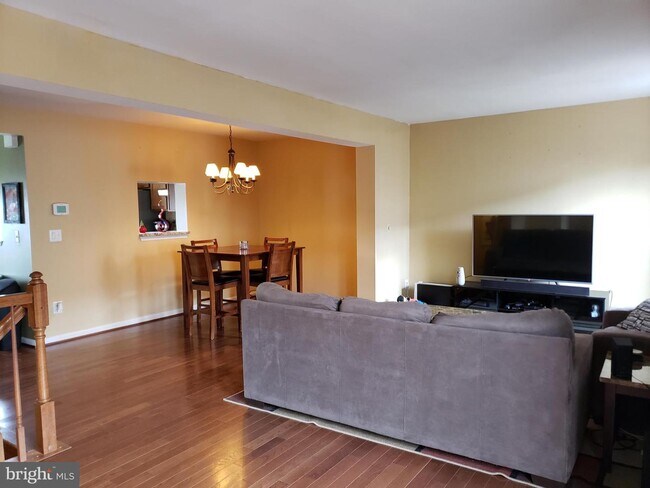 Building Photo - 9145 Verbena Ct