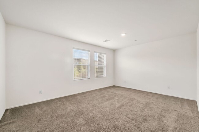 Building Photo - 3717 Celesta Vis St