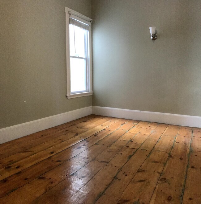 Bedroom #2 - 488 Woodford St