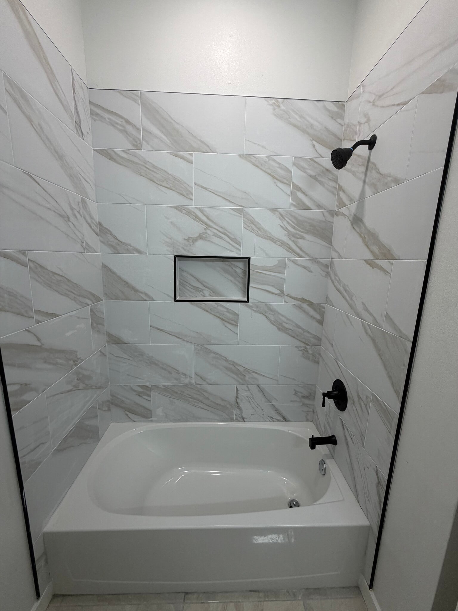 Building Photo - 4410 Escondido Ln S