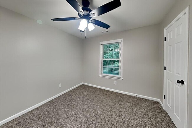 Building Photo - 2798 Beddington Way