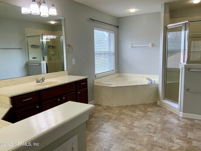 Building Photo - 121 Mahogany Bay Dr