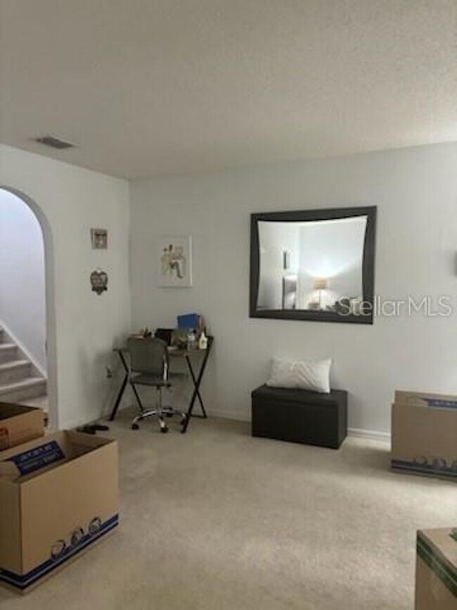 Building Photo - Heart Of Orlando/Kissimmee Townhome