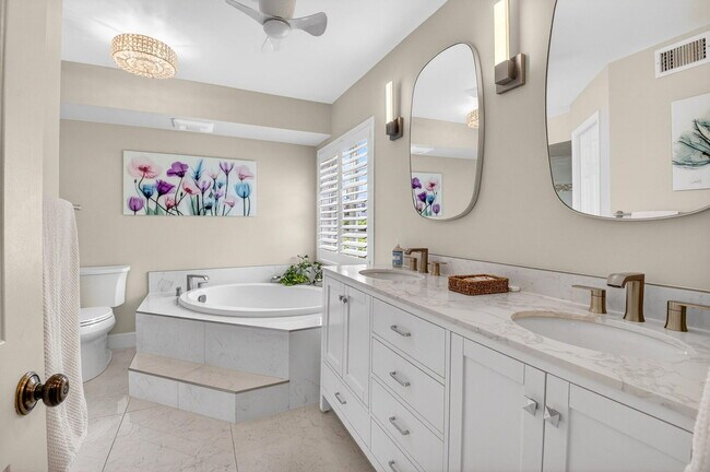 Building Photo - 75 Venetian Dr