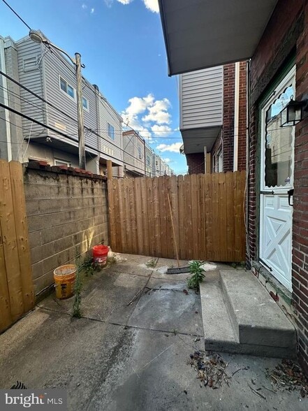 Building Photo - 2032 S Garnet St