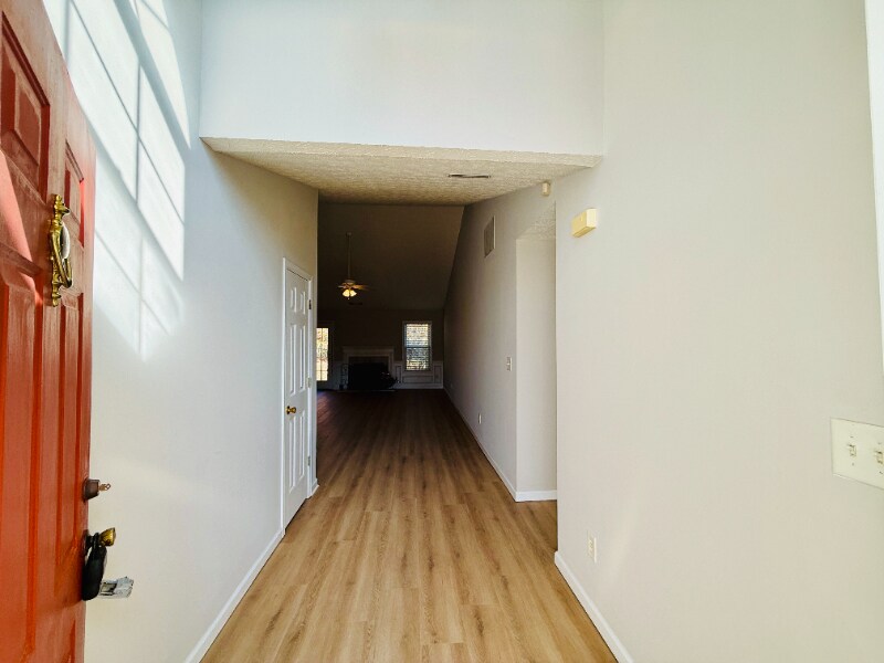 Building Photo - 2510 Cordillo Dr