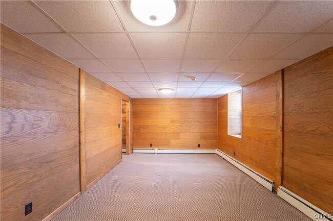 Building Photo - 17 High St