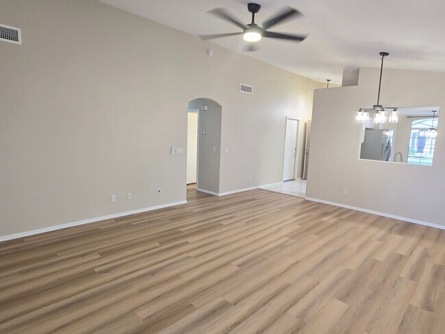 Building Photo - Remodeled 3-bedroom at Cooper and Warner/Ray