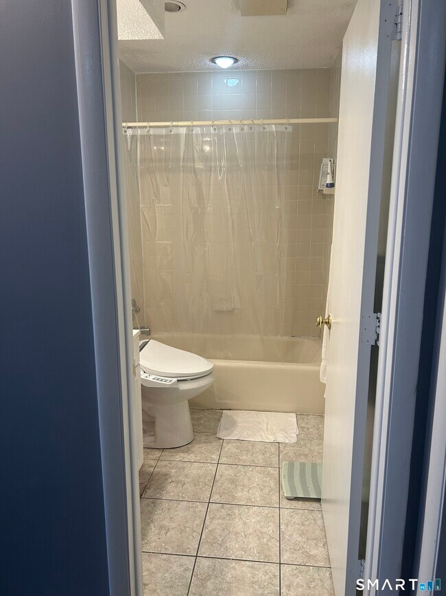 Building Photo - 71 Dorchester Ct