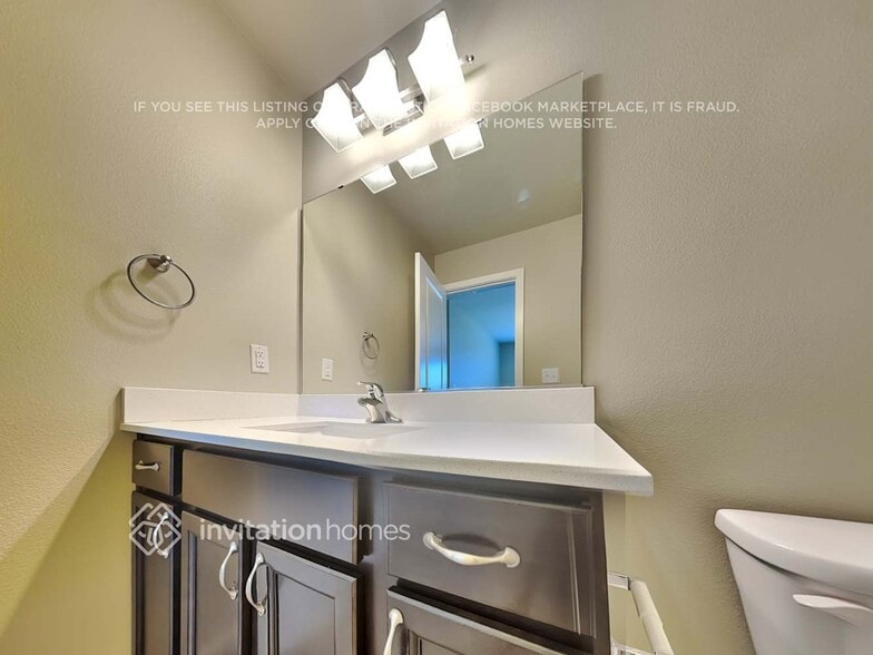 Building Photo - 7154 Desperado Dr SE