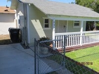 Building Photo - 33RD PL (4312)