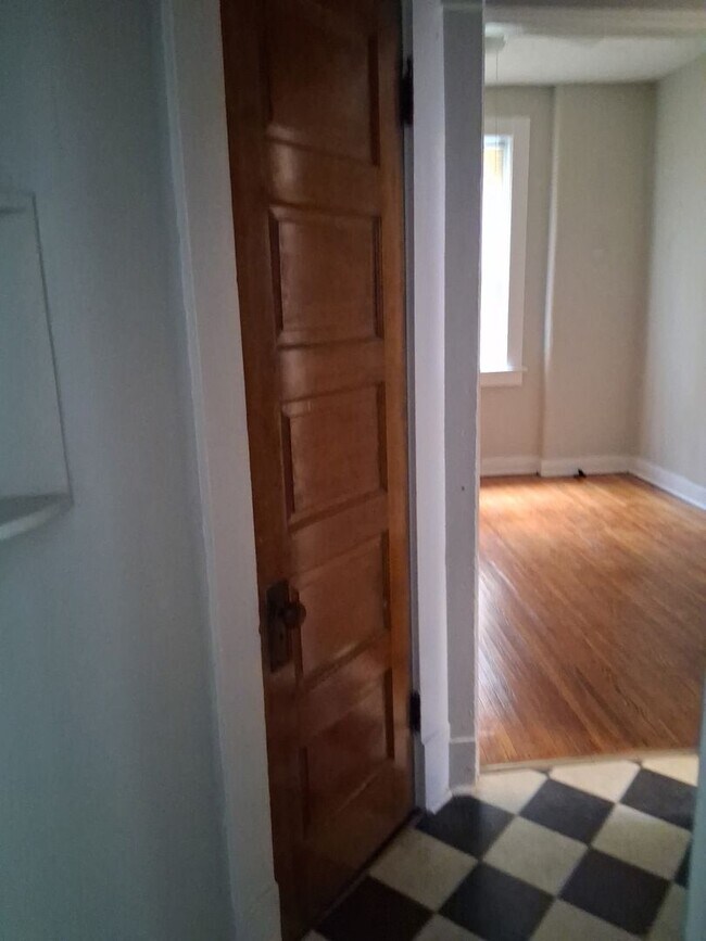 Building Photo - 415 Belgravia Ct
