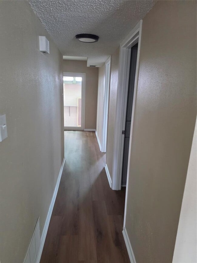 Building Photo - 4412 Shakertown