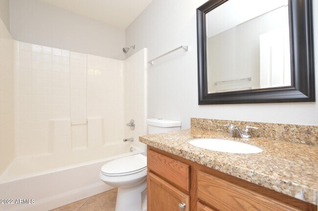 Building Photo - 45588 W Tulip Ln