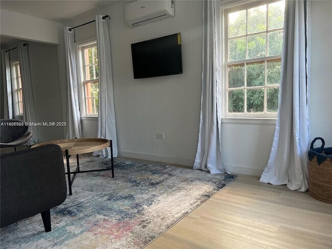 Building Photo - 421 75th St