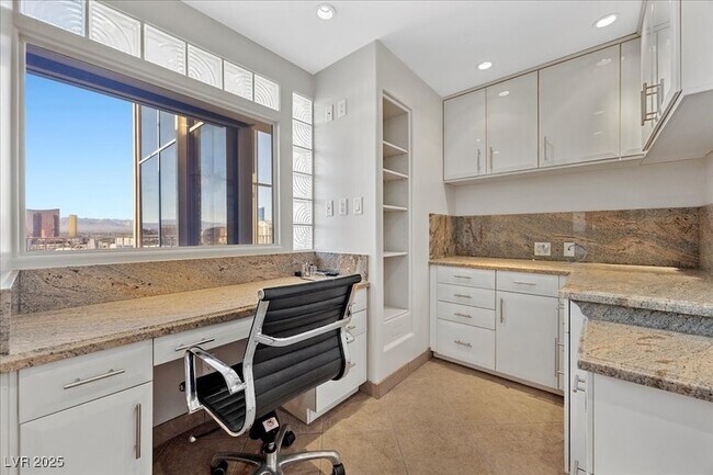 Building Photo - 3111 Bel Air Dr