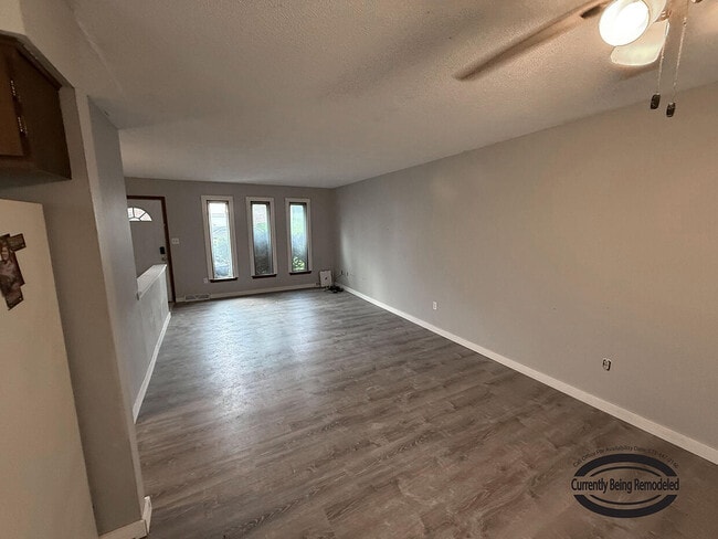 Building Photo - 1712 Garden Dr