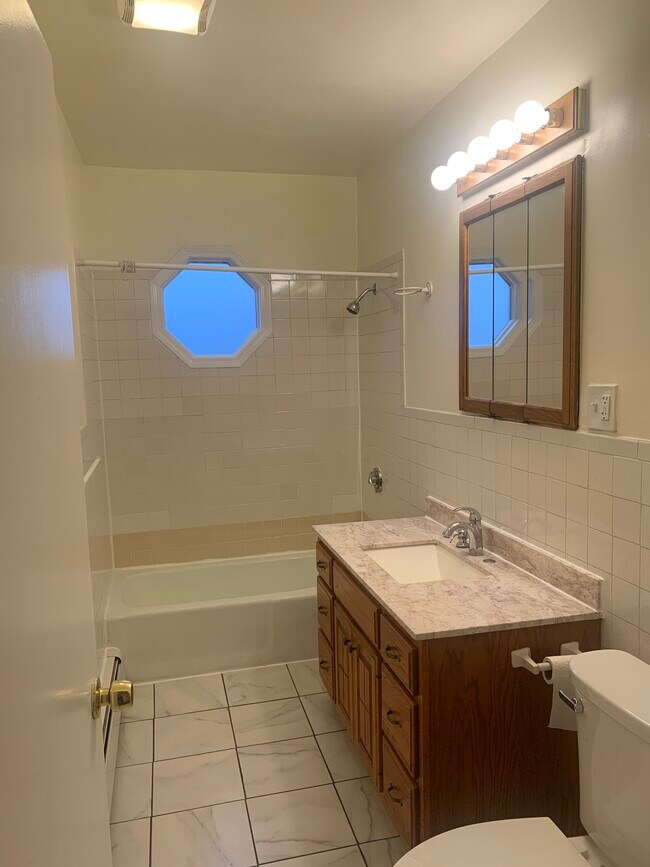 Bathroom - 19 Carmen St